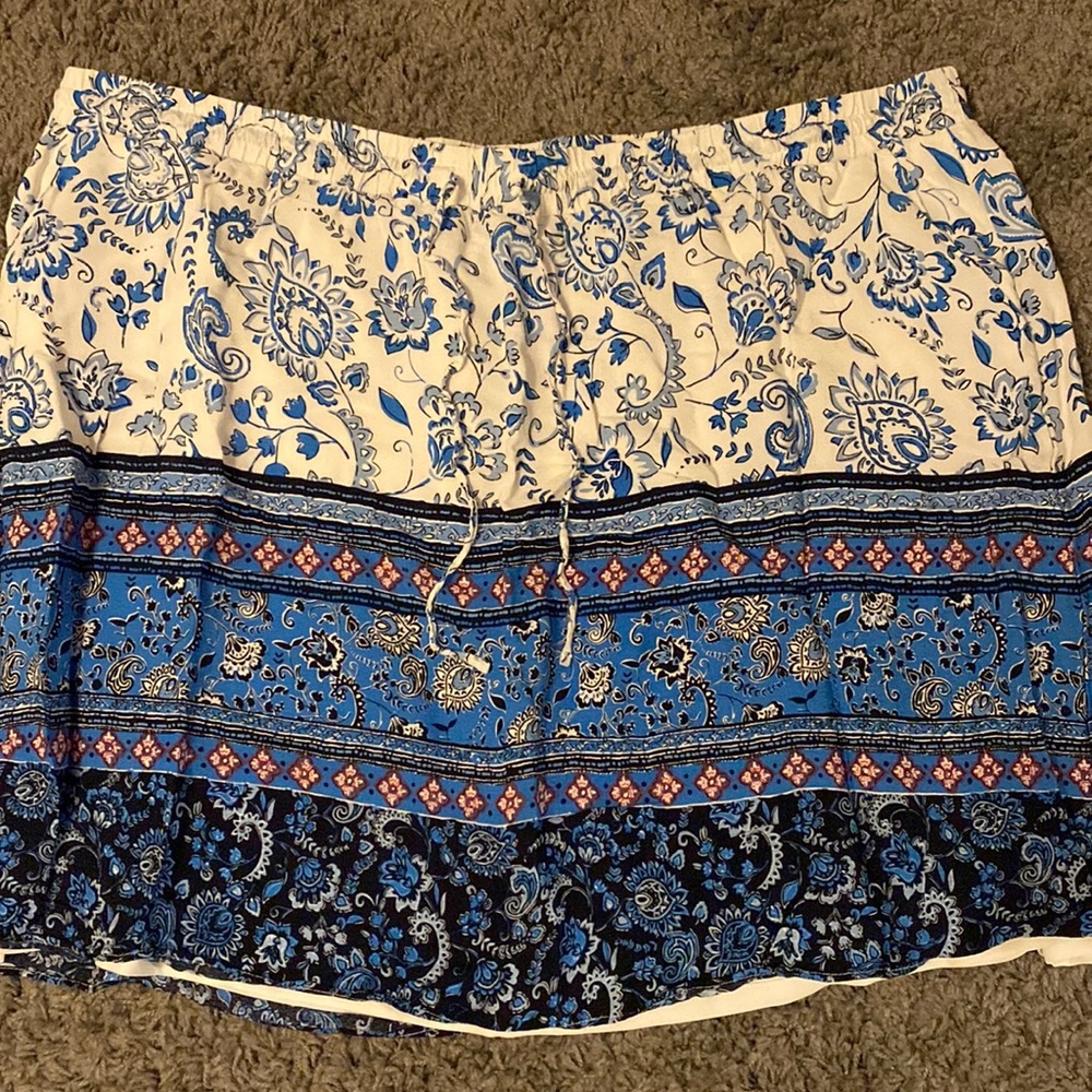 Light flowy skirt